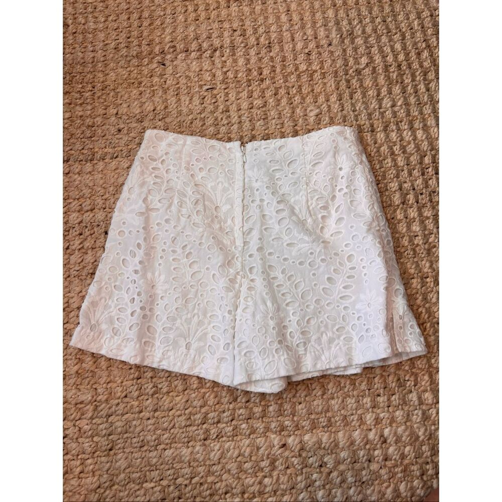 NWOT Lilly Pulitzer white eyelet skort coastal, Sz 2, $108 C9 - Picture 8 of 10